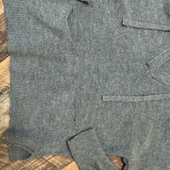 Hooded sweater - Picture 2 of 4